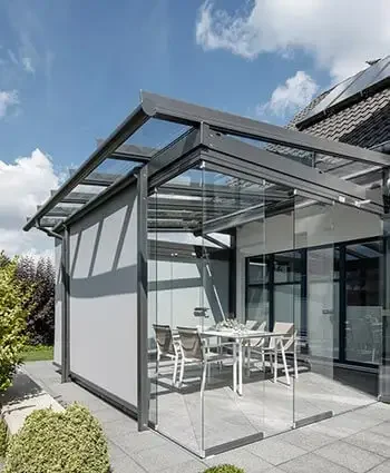 Terrassendach aus Aluminium und Glas